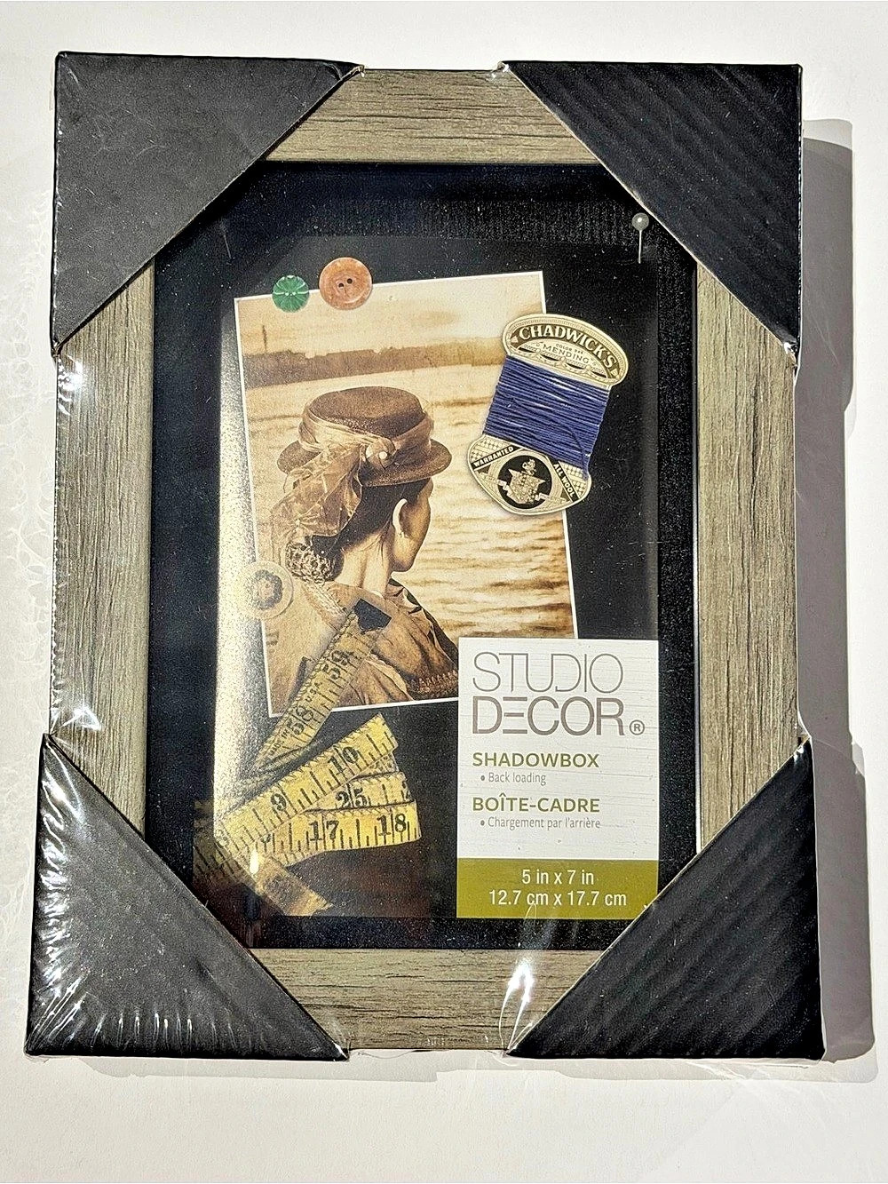 Studio Decor Shadowbox in 5 x 7
Gray Frame